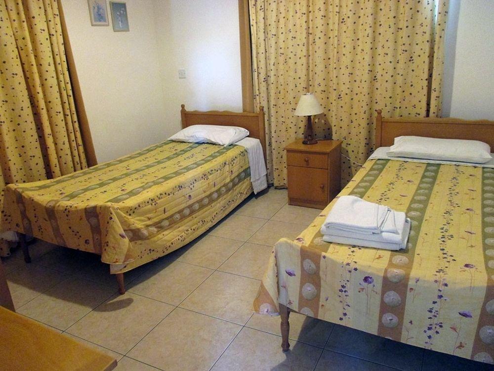 Rododafni Villas Klorakas Esterno foto