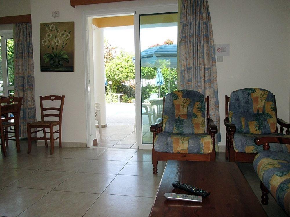 Rododafni Villas Klorakas Esterno foto