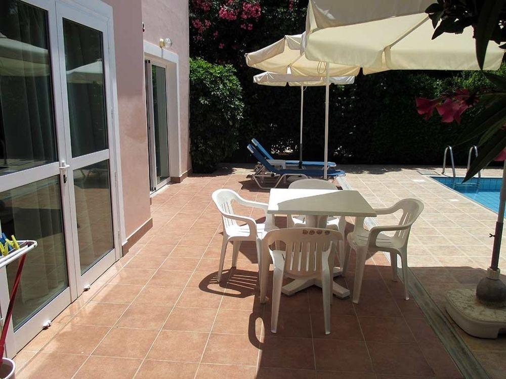 Rododafni Villas Klorakas Esterno foto